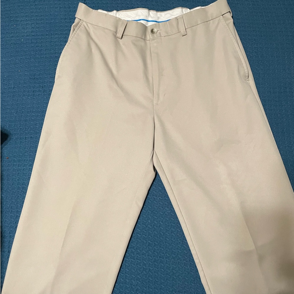 Haggar Khaki 34x30 Slacks